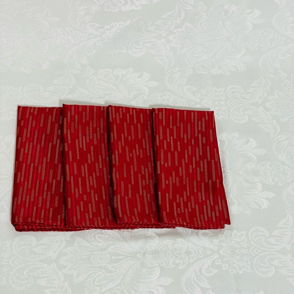 Red and Gold Napkins. Lot of 4. Like New. These are so festive. - Picture 4 of 6